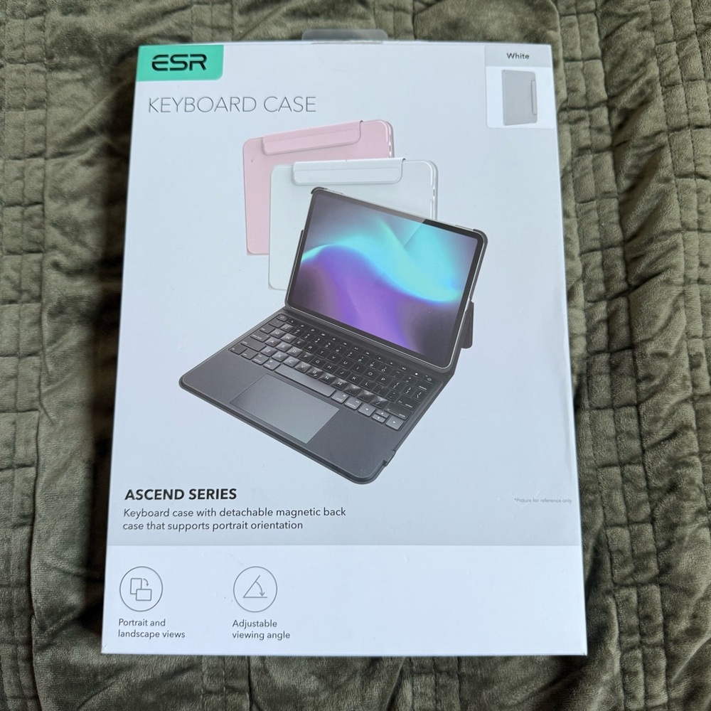 ESR Ascend Keyboard Case for iPad Air 11, iPad Pro 11 &  iPad Air 4th & 5th Gen